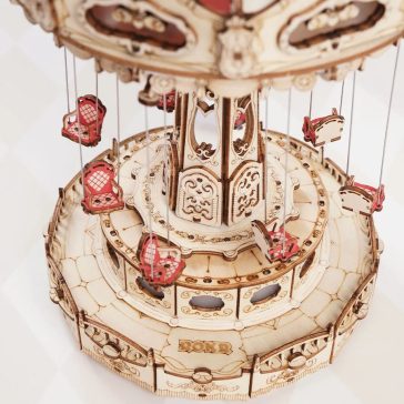Varázslatos körhinta mechanikus music box