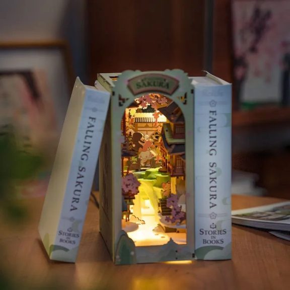 Falling Sakura Könyvtámasz 3D modell